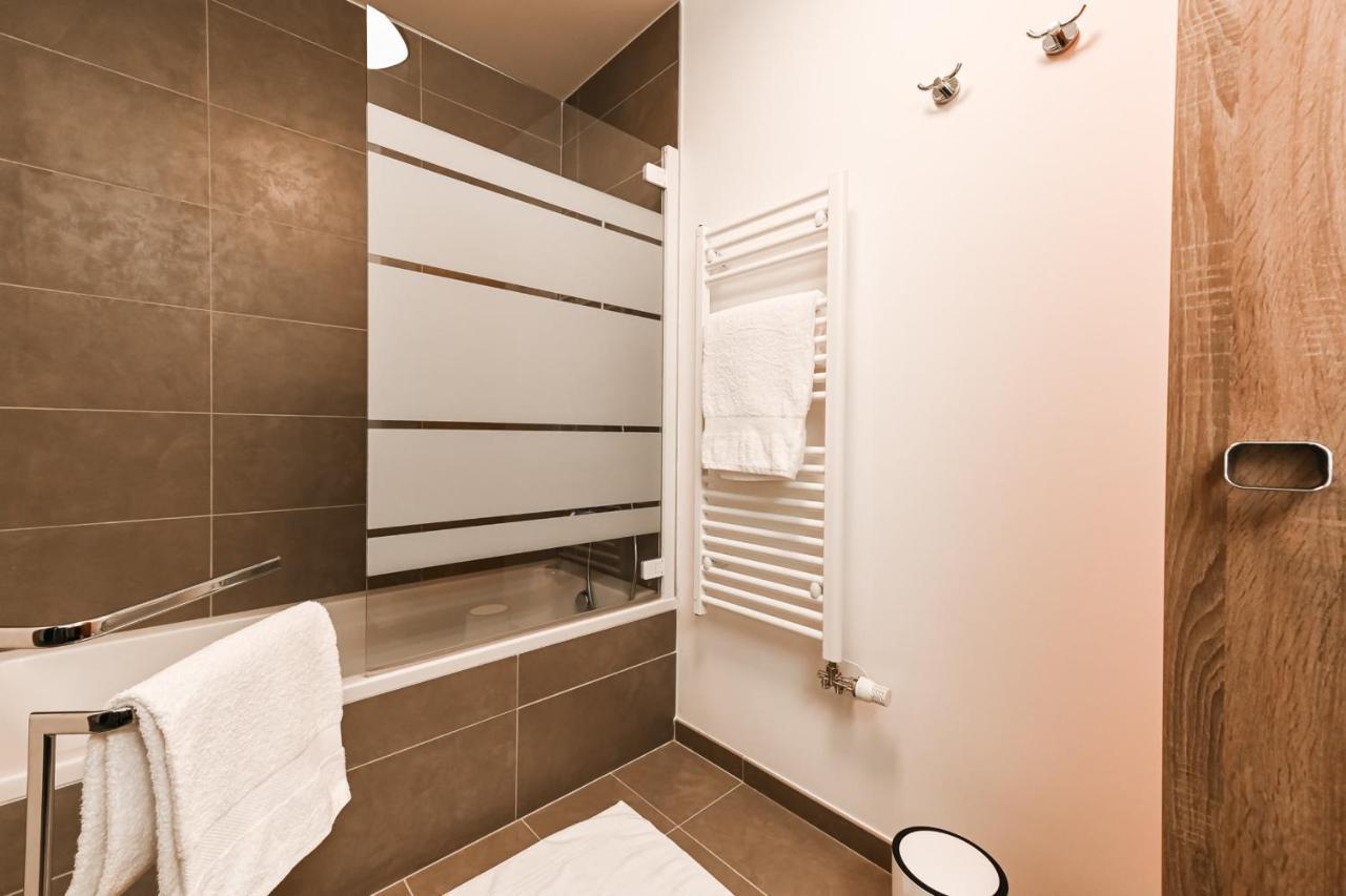 L'Estrade La Costiere - 2 Chambres Avec Vue Sur Le Lac อานซี ภายนอก รูปภาพ